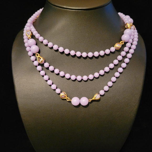 Estate Lavender Lucite Beaded Layering Necklace - Picture 2 of 3